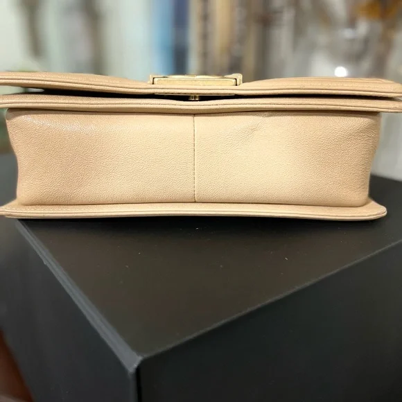 Chanel Medium Boy Bag - Picture 7 of 7